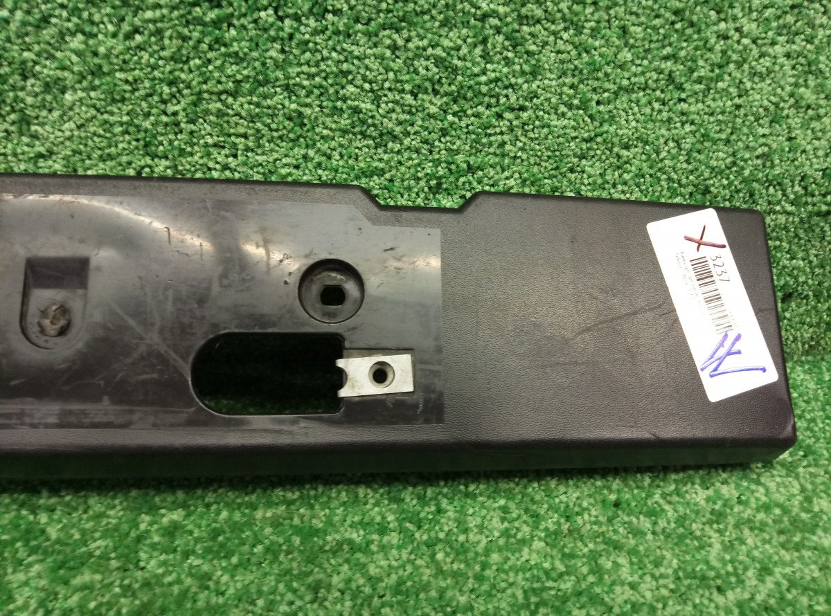 Накладка переднего бампера под номер Subaru Tribeca 2004-2007 57751XA04A на Subaru Tribeca 