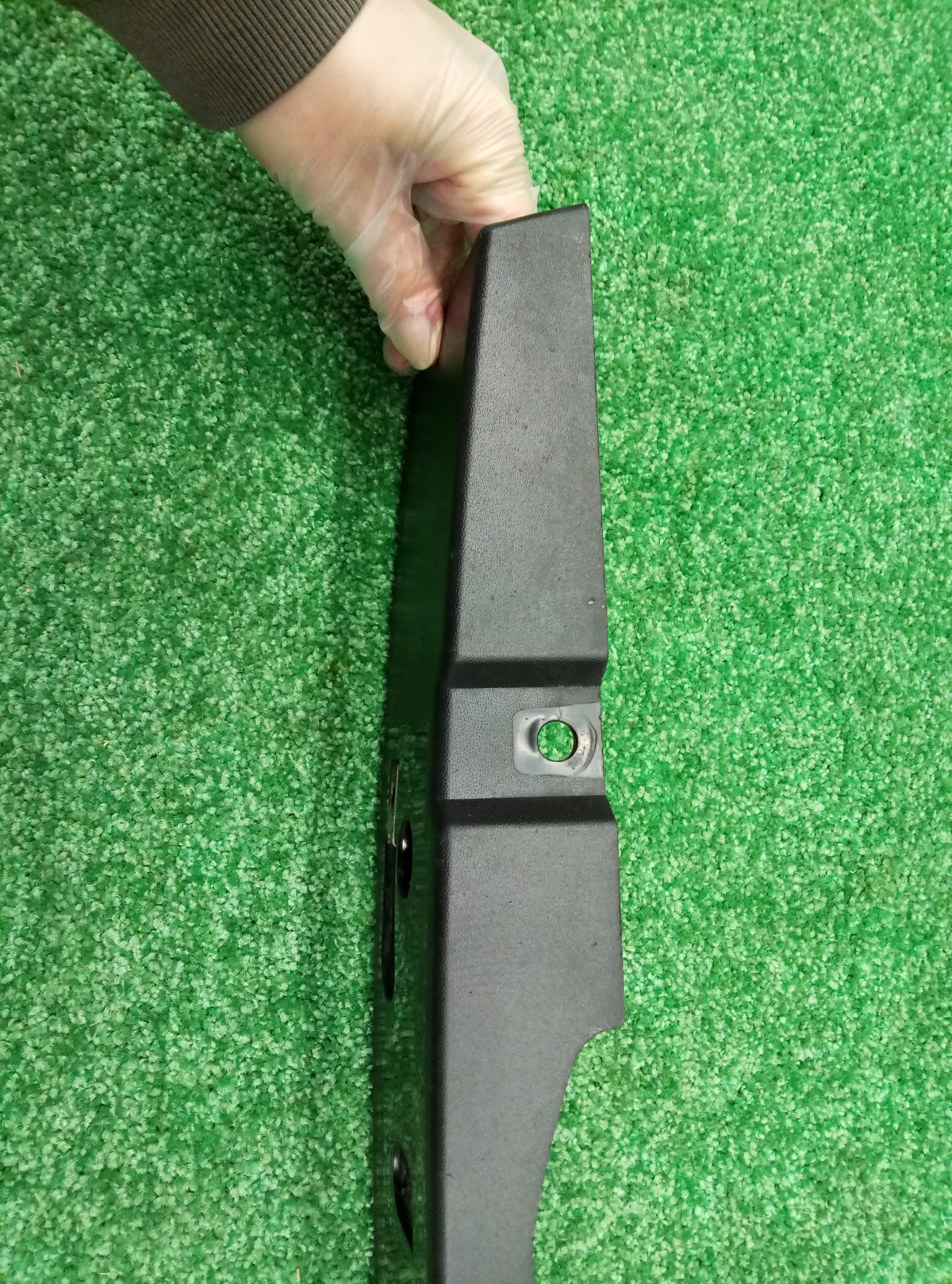 Накладка переднего бампера под номер Subaru Tribeca 2004-2007 57751XA04A на Subaru Tribeca 