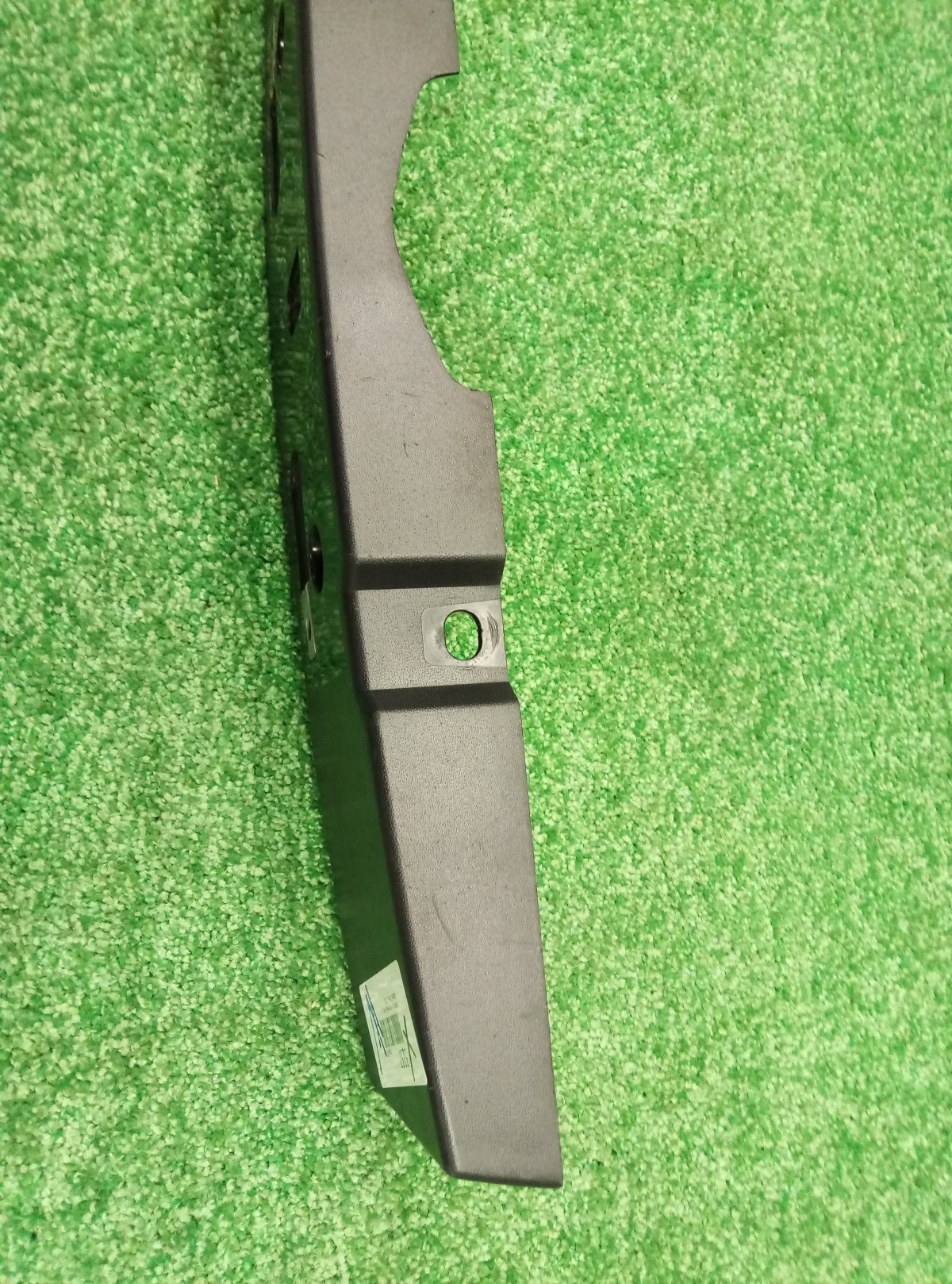 Накладка переднего бампера под номер Subaru Tribeca 2004-2007 57751XA04A на Subaru Tribeca 