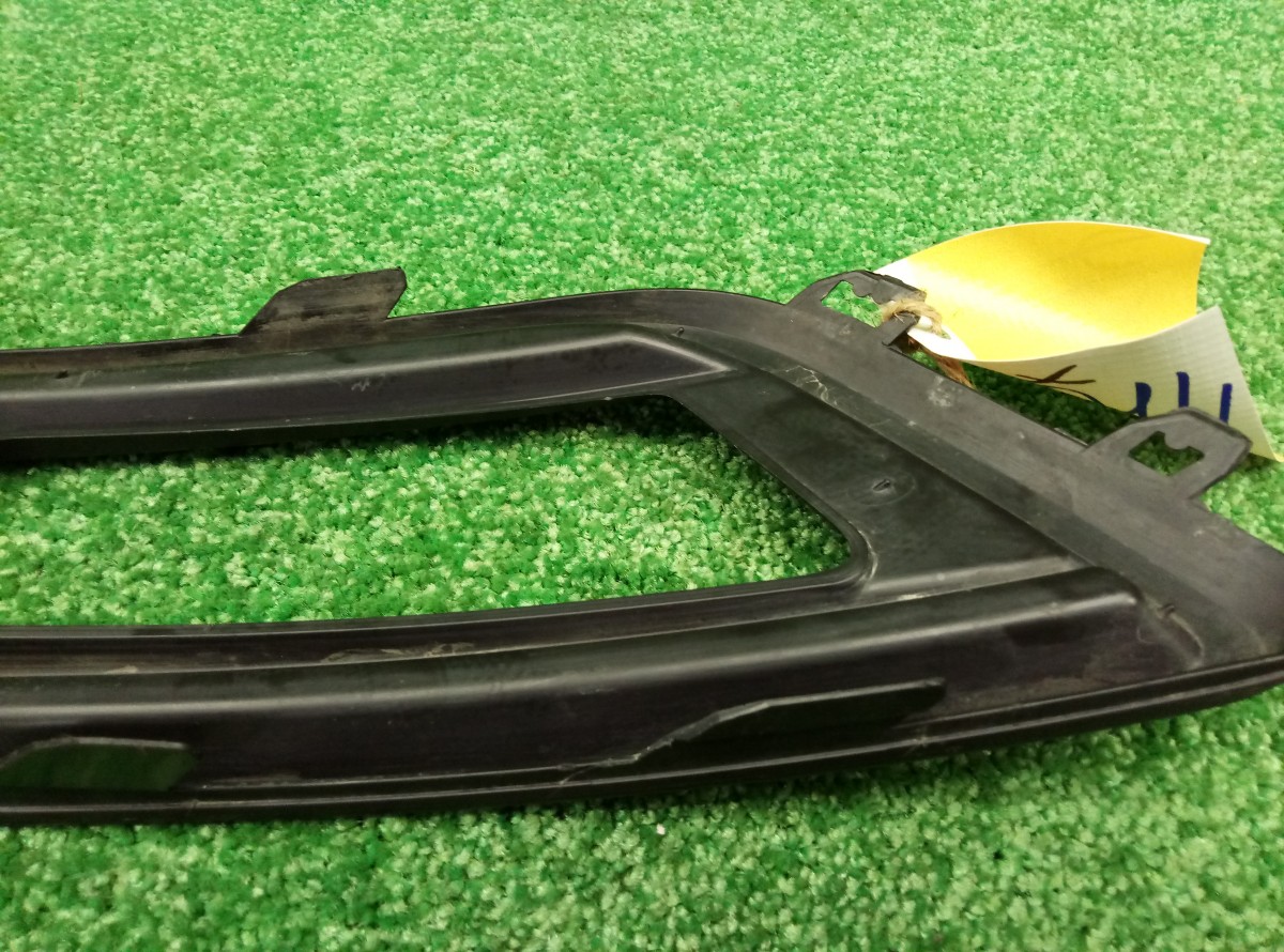Решетка в бампер левая Ford Focus 3  F1EB15A299A на Ford Focus 3