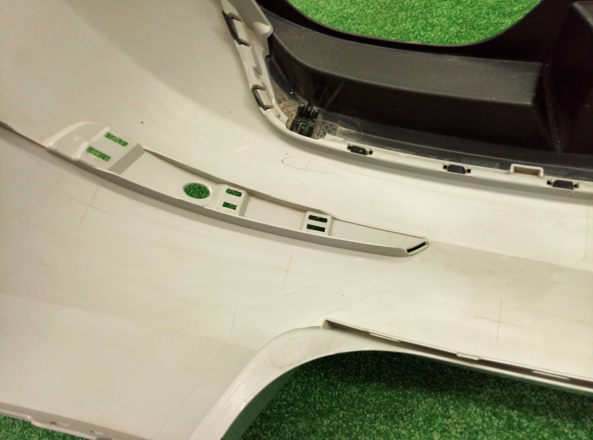 Бампер задний Skoda Octavia A7 2013-н.в. универсал 5E9807421 на Skoda Octavia A7