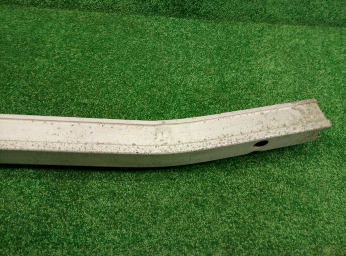 Усилитель заднего бампера Toyota RAV 4 (XA30) 2005-2010 на Toyota RAV 4 (XA30)
