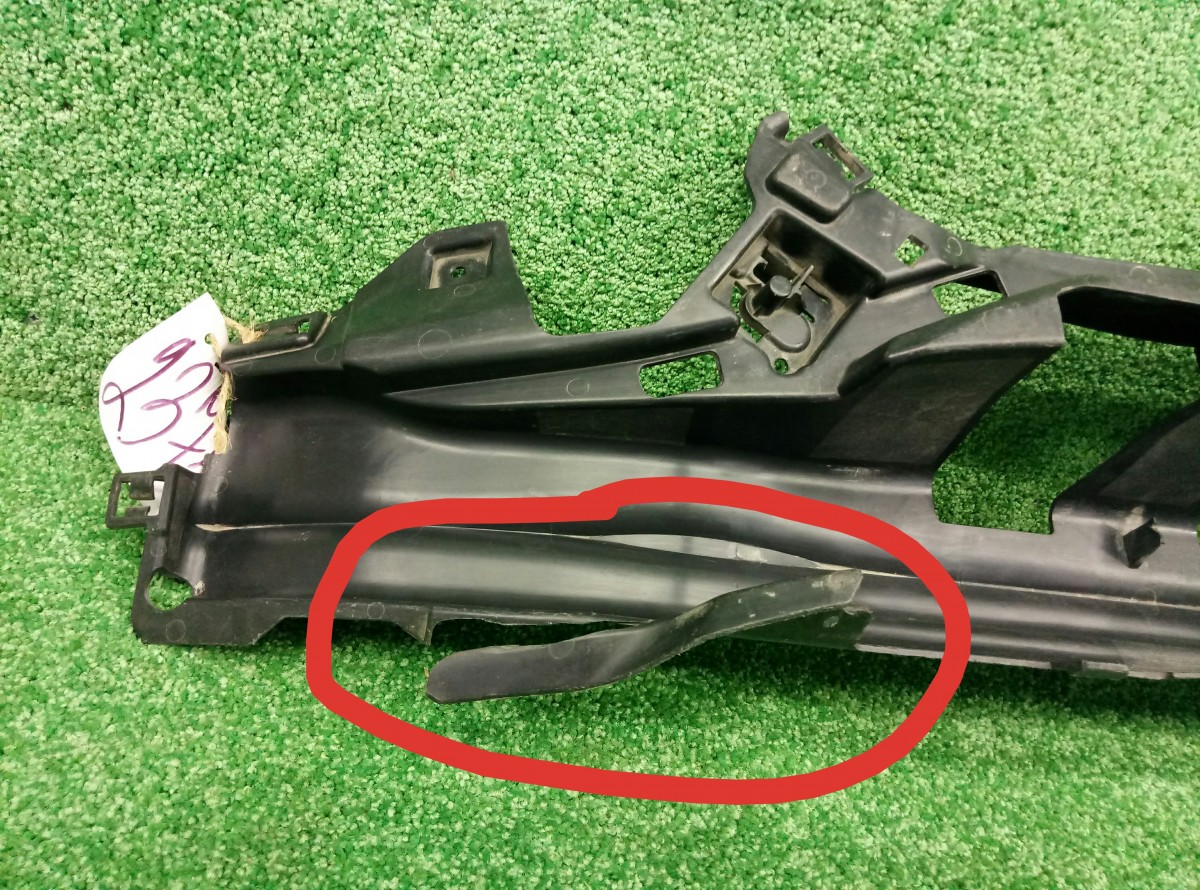 Абсорбер переднего бампера Volvo V40 31290948 на Volvo V40 Cross Country 