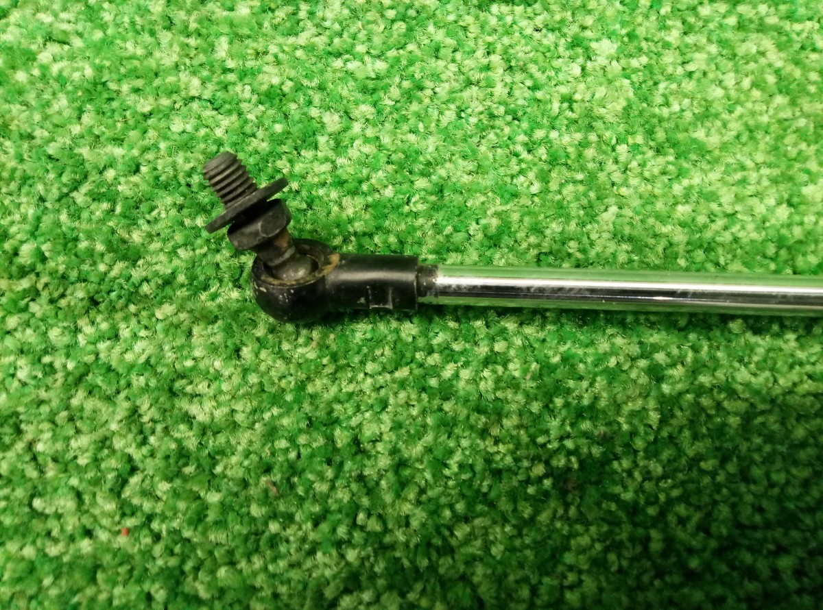 Амортизатор двери багажника Nissan Tiida C11 2004-2012 7G12C2 на Nissan Tiida C11
