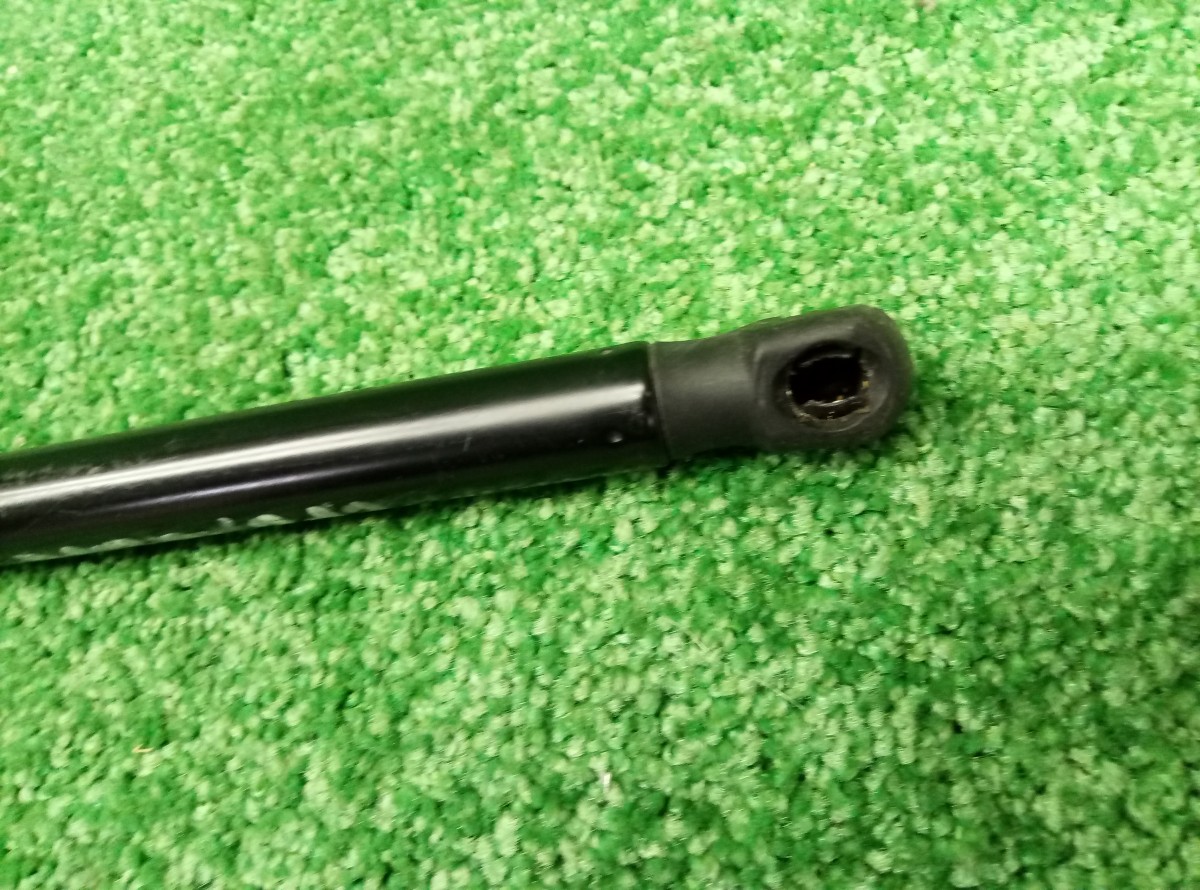 Амортизатор капота Mercedes-Benz E-Class W212,S212,C207 2009-2016  2129800064 на Mercedes-Benz E-Class W212,S212,C207