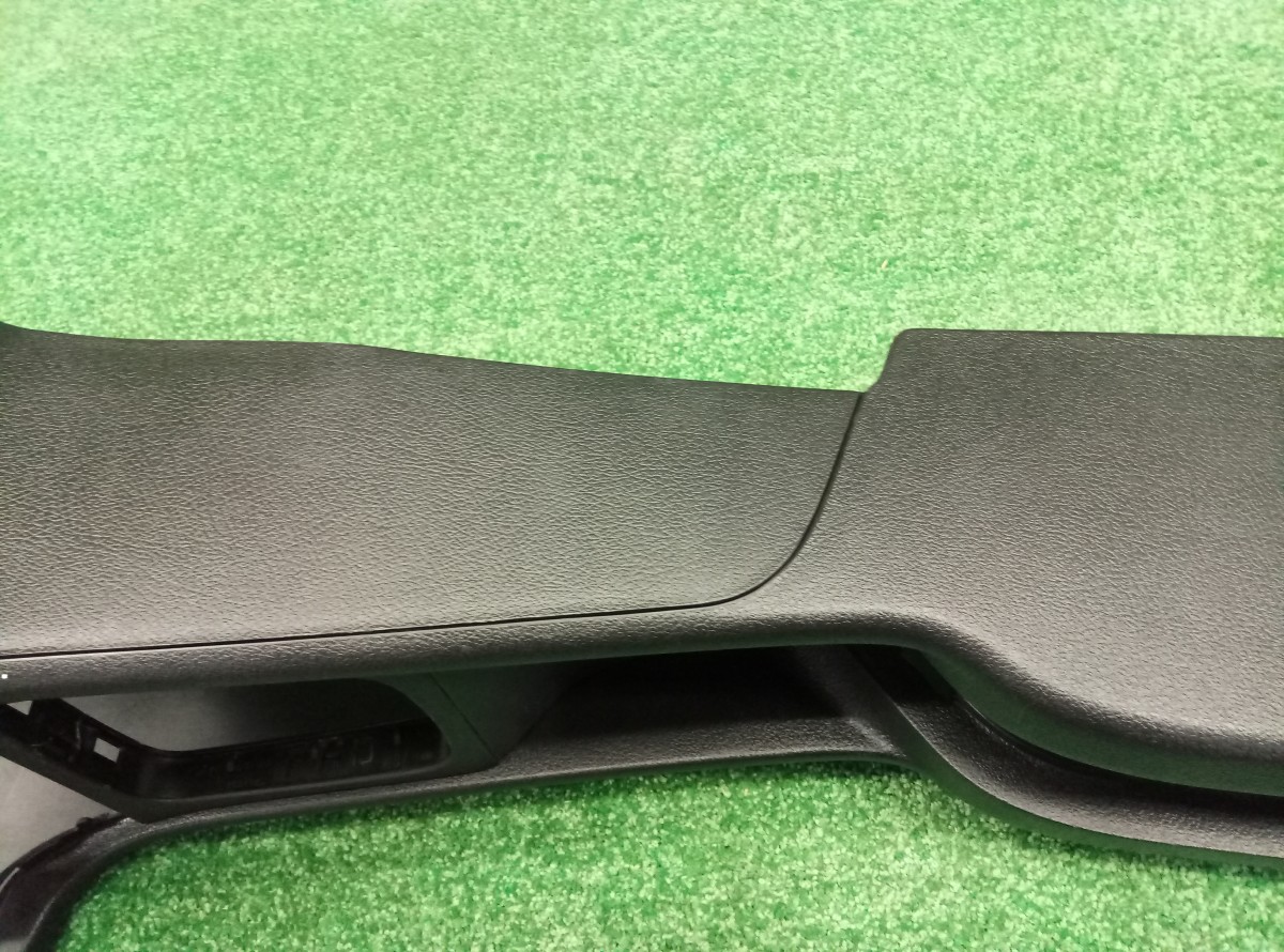 Консоль центральная Opel Astra G 1998-2009 09153515 на Opel Astra G