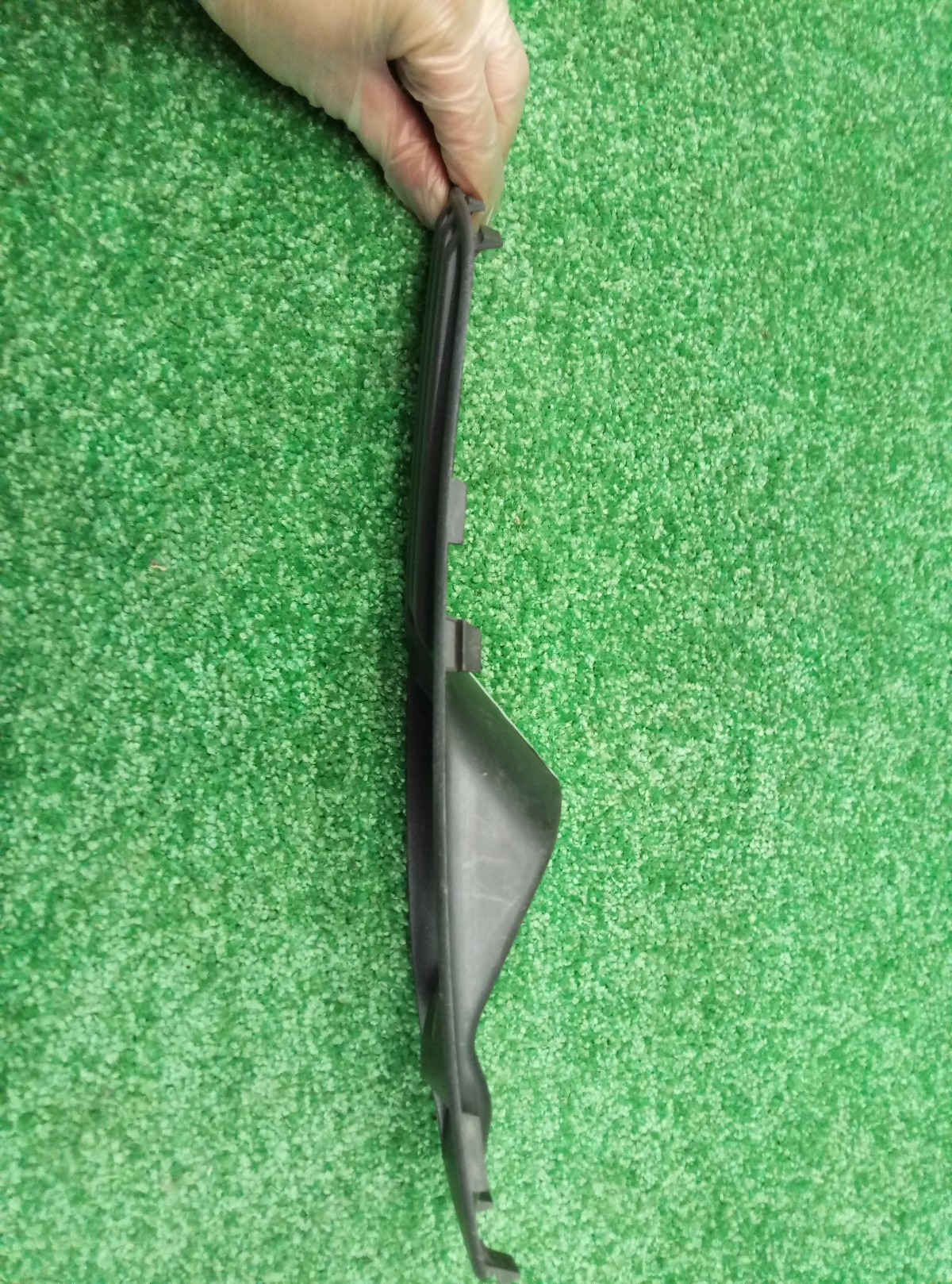 Решетка противотуманной фары правая Ford Focus 2 CB4 2005-2008 4M5119952A на Ford Focus 2