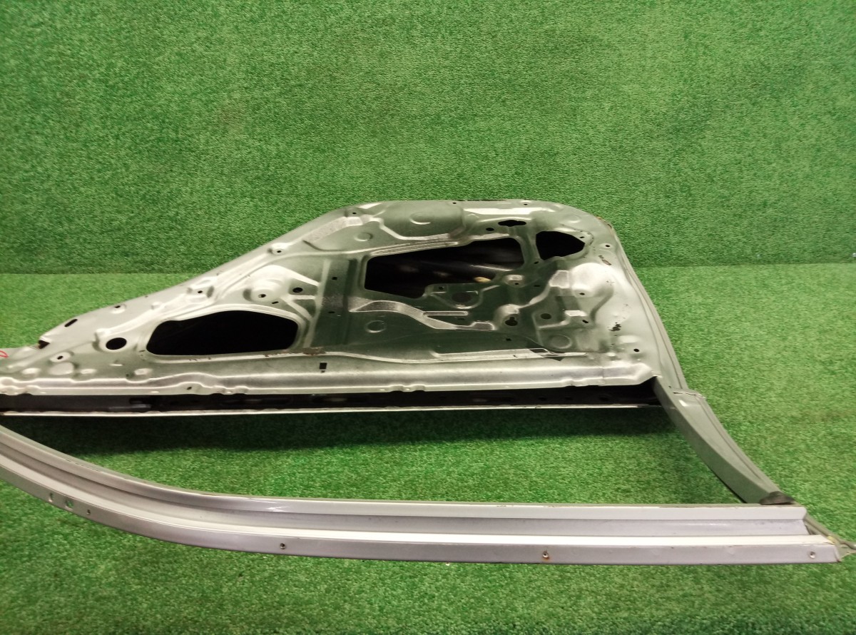 Дверь задняя правая Toyota Camry V50   6700333200 на Toyota Camry V50