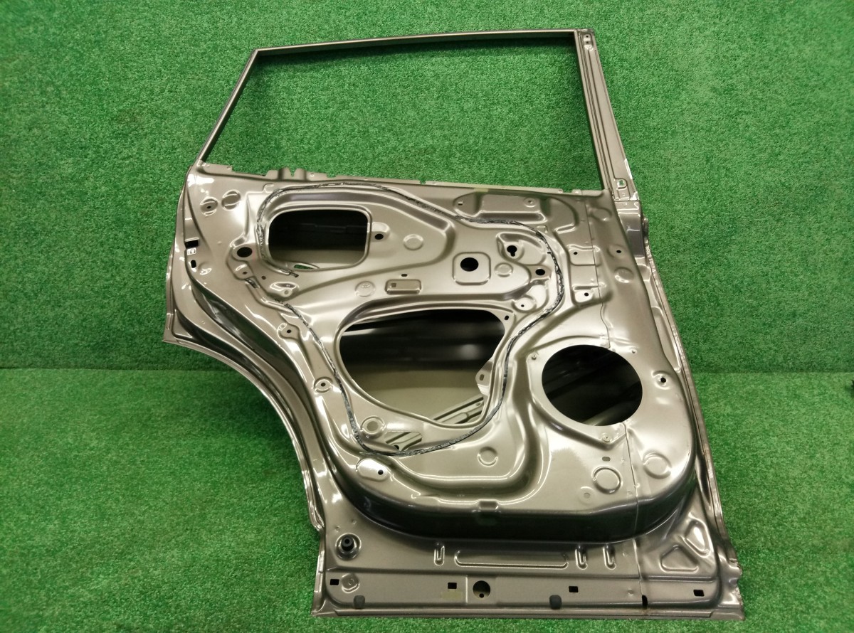 Дверь задняя левая Toyota Rav 4 2013-2019 6700442180 XA40 на Toyota RAV 4 (XA30)