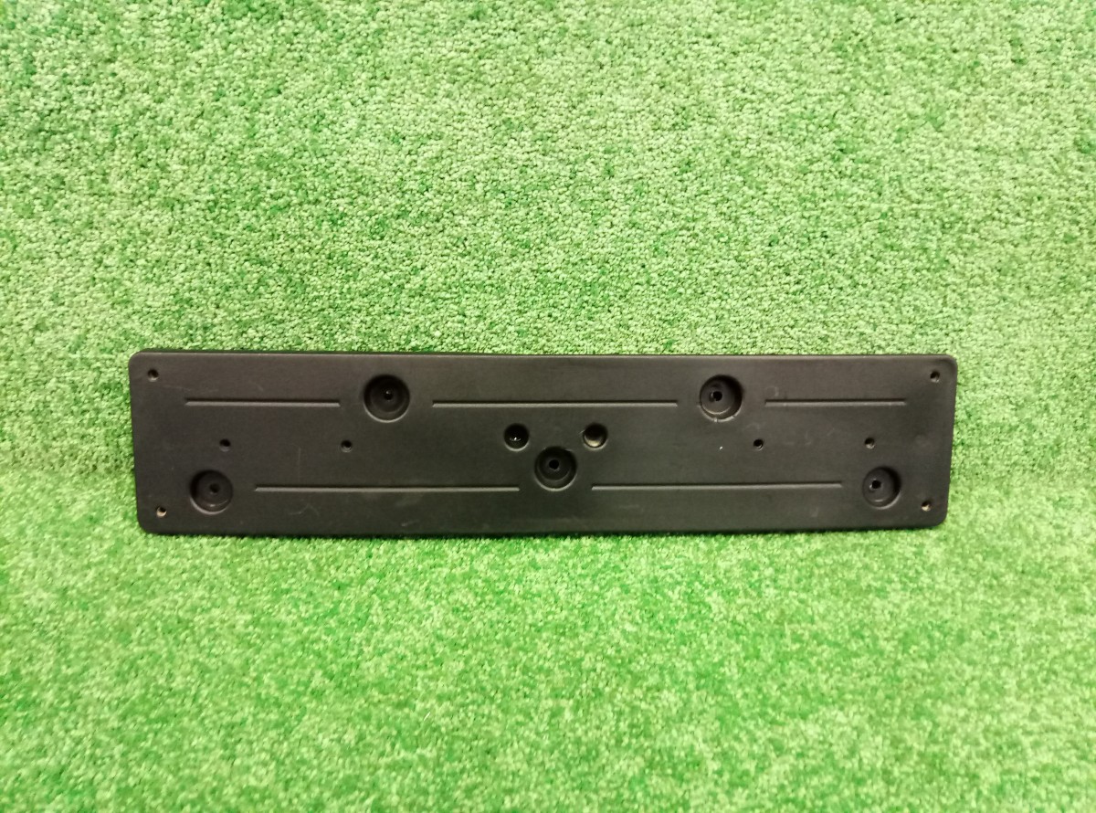 Накладка переднего бампера под номер BMW 3 serie F30 F31 F80 51117279708 на BMW 3-Series (F3x)