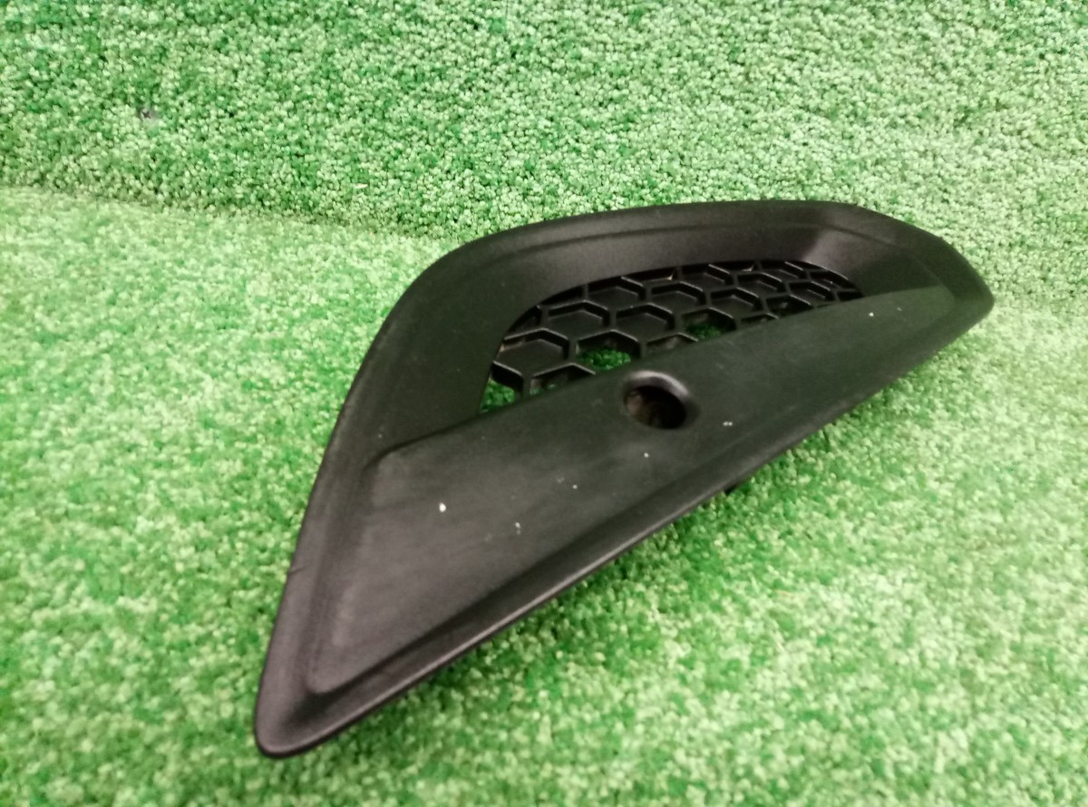 Решетка в бампер левая Volvo S60  2010-2013 31294131 на Volvo S60 
