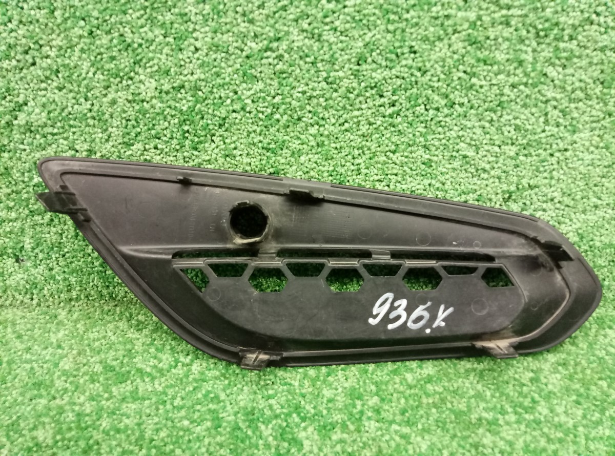 Решетка в бампер левая Volvo S60  2010-2013 31294131 на Volvo S60 