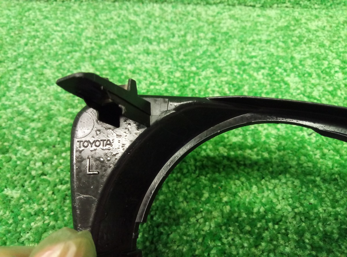 Рамка противотуманной фары левой Toyota Camry V40 2009-2011 5204033010 на Toyota Camry V40