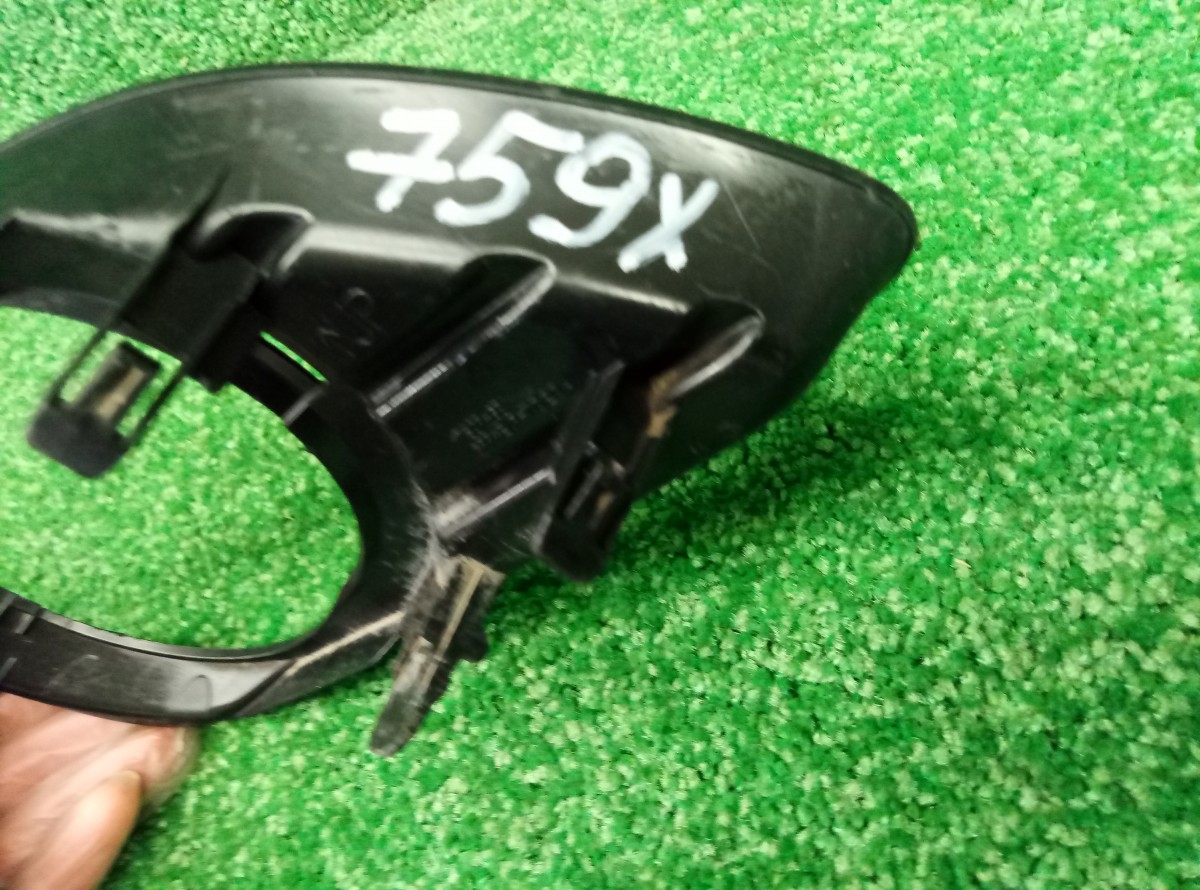 Рамка противотуманной фары левой Toyota Camry V40 2009-2011 5204033010 на Toyota Camry V40