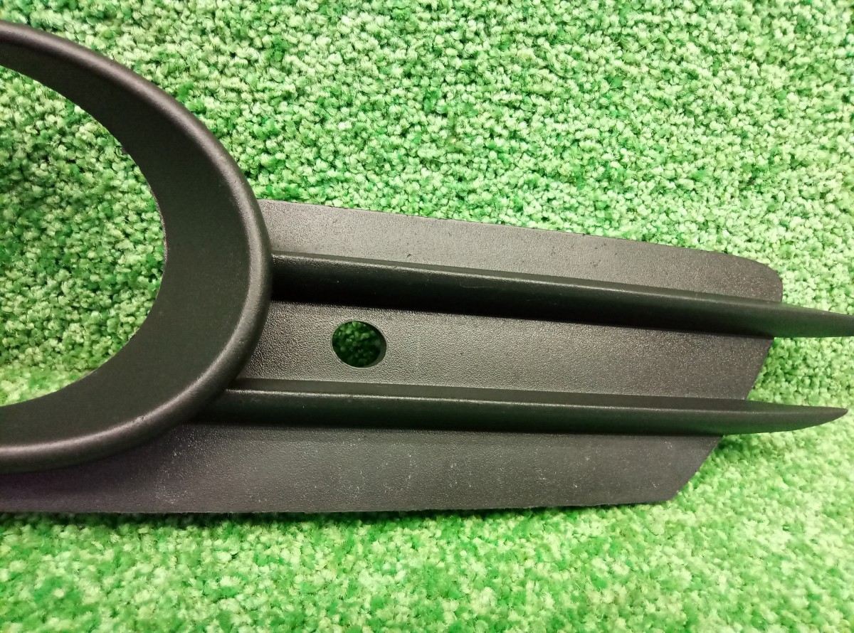 Решетка в бампер левая Opel Corsa D  2010-2014 475498858 на Opel Corsa D 