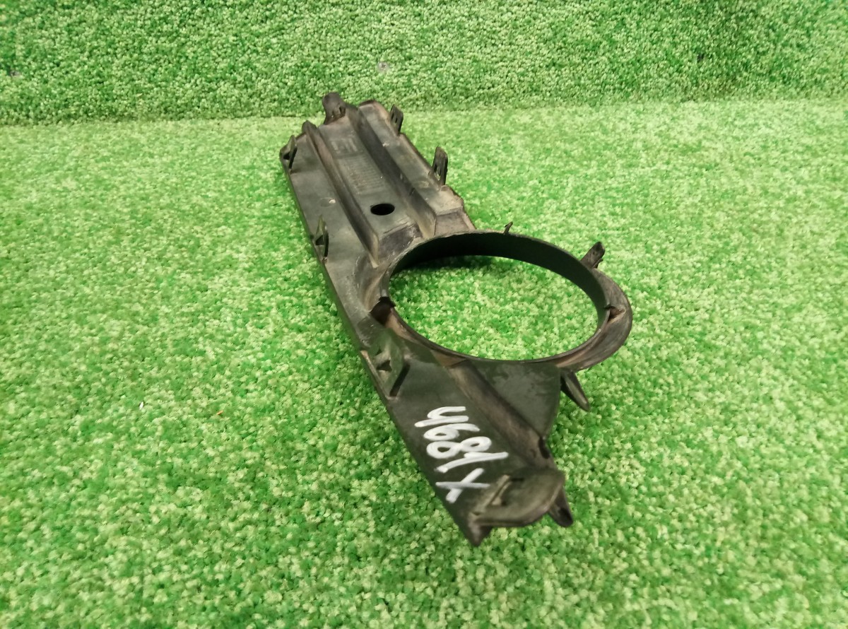 Решетка в бампер левая Opel Corsa D  2010-2014 475498858 на Opel Corsa D 