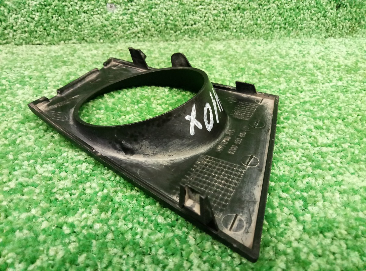 Решетка в бампер левая Renault Megane 2 2002-2006 8200450493 на Renault Megane 2