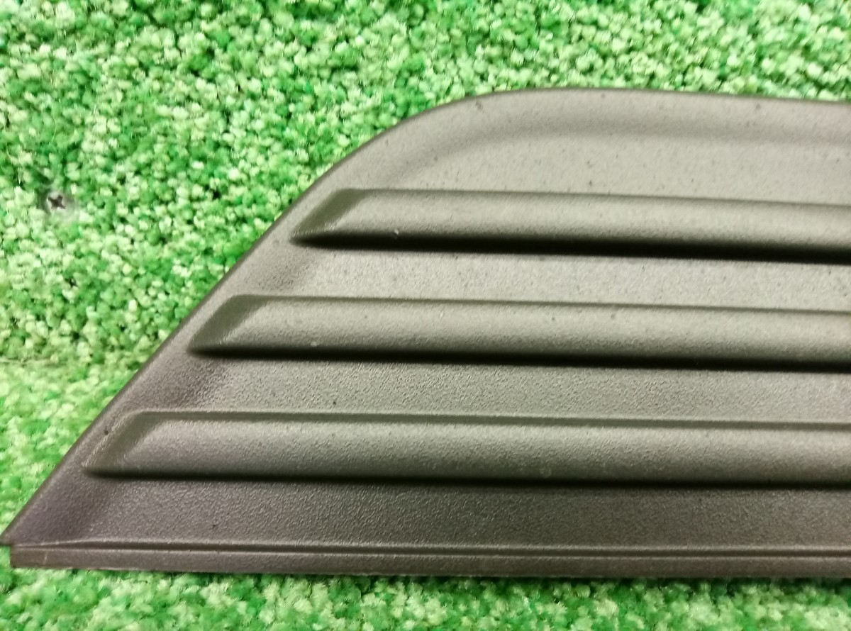 Решетка в бампер правая Ford Focus 2 2005-2008 4M5119952B на Ford Focus 2