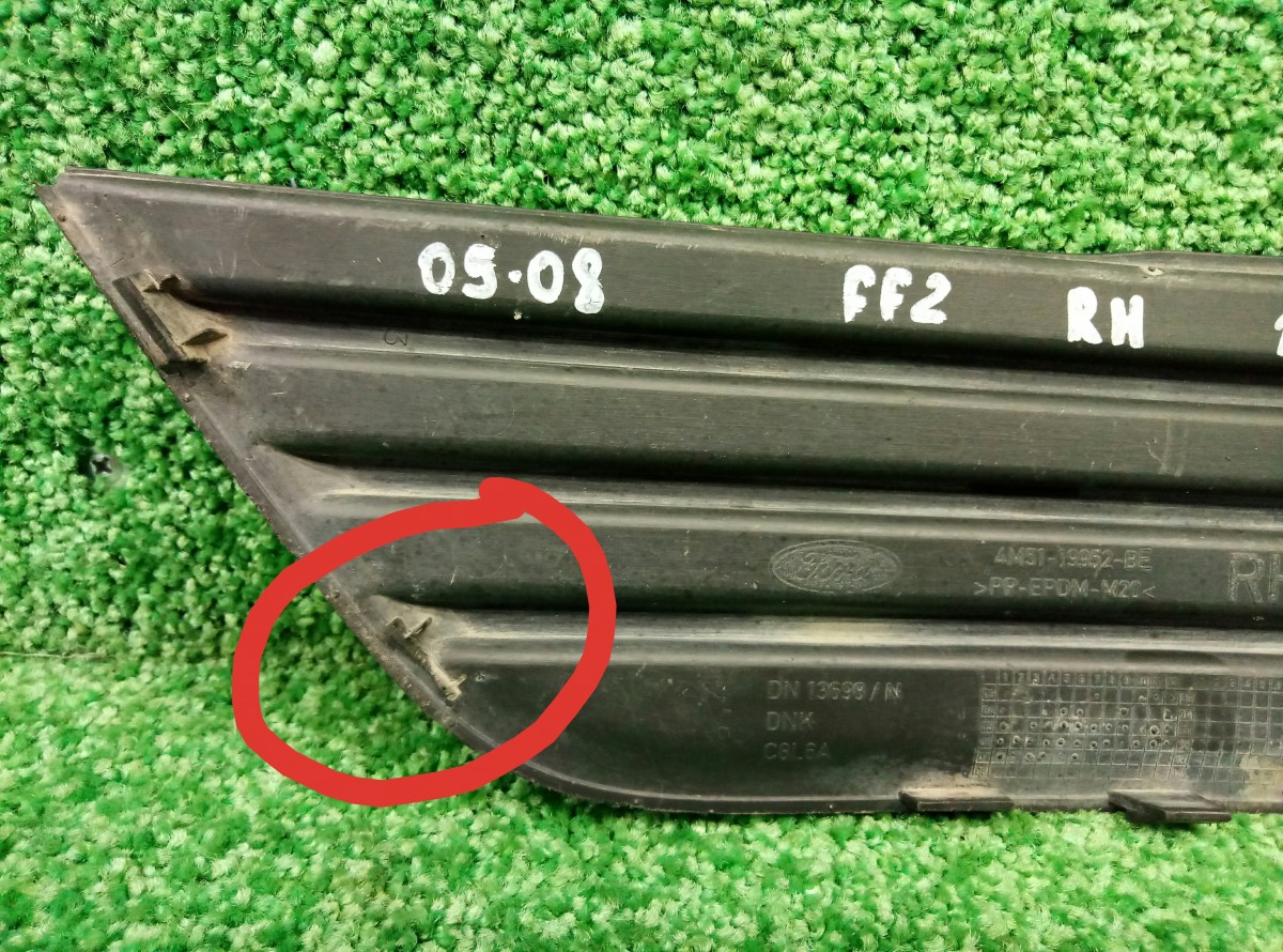 Решетка в бампер правая Ford Focus 2 2005-2008 4M5119952B на Ford Focus 2