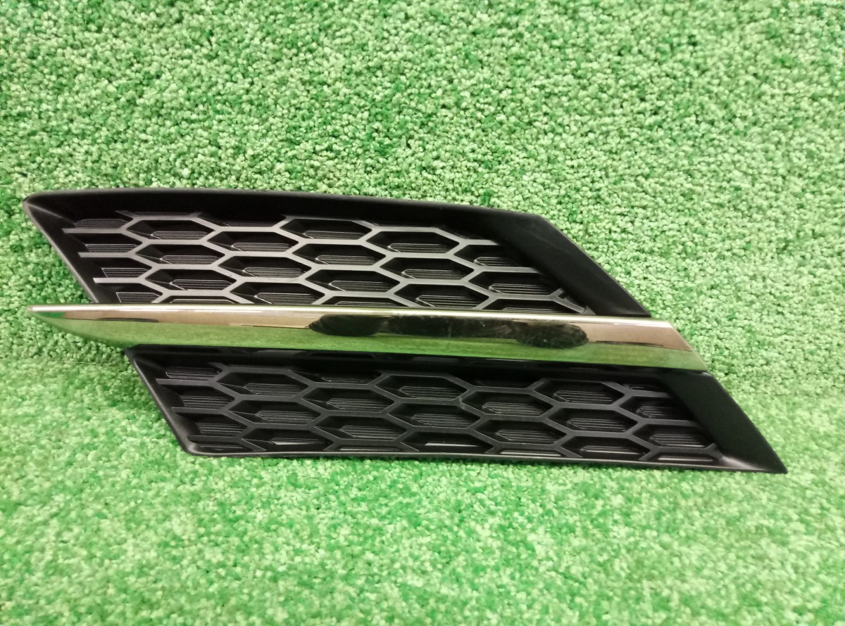 Решетка радиатора правая Toyota RAV 4  (CA40) 2012-2015 оригинал 5310542010 на Toyota RAV 4  (CA40)