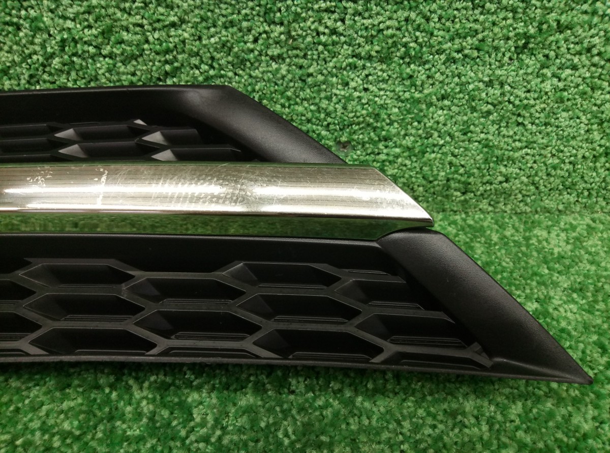 Решетка радиатора правая Toyota RAV 4  (CA40) 2012-2015 оригинал 5310542010 на Toyota RAV 4  (CA40)