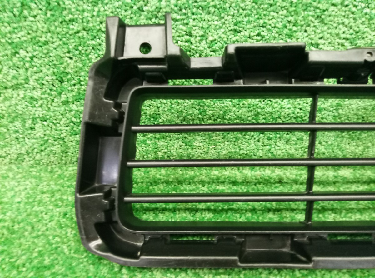 Решетка в бампер левая Lexus GX 2009-2013 5311360050 на Lexus GX