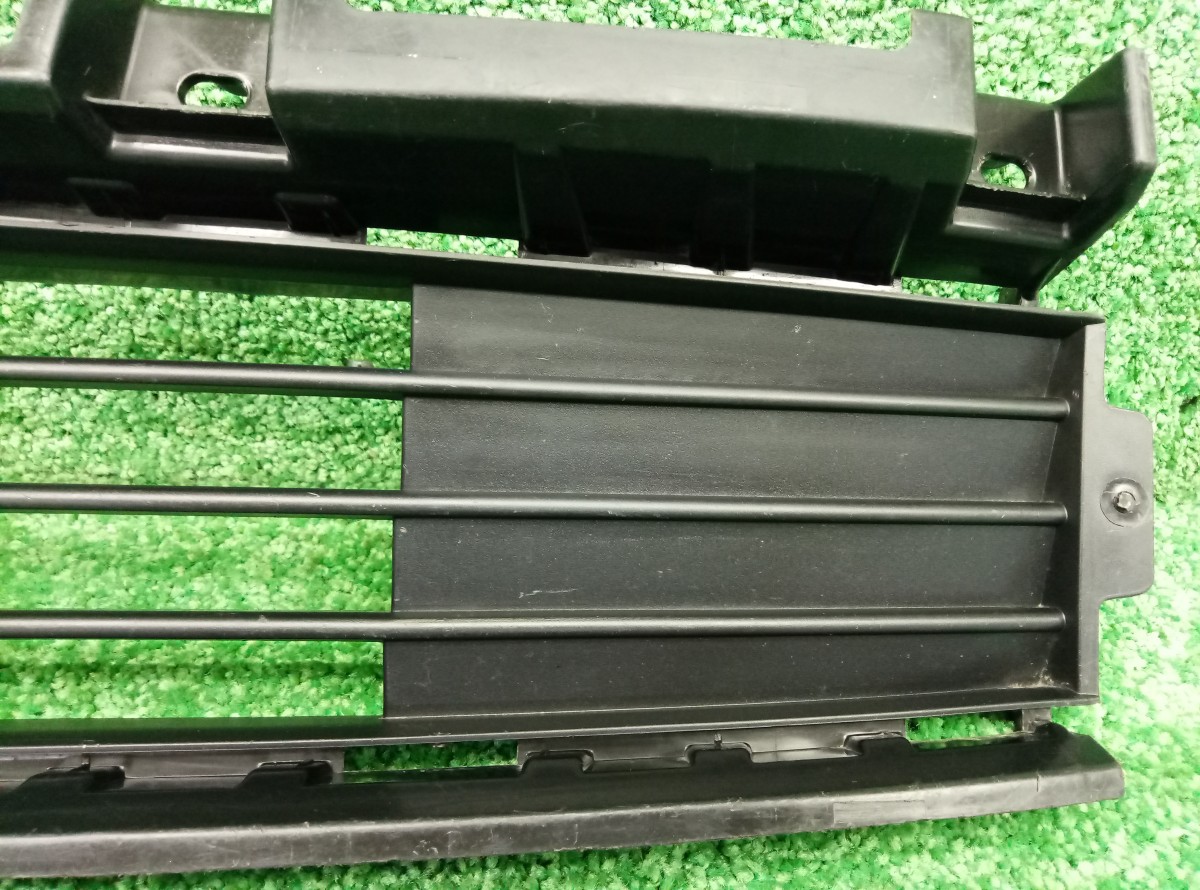 Решетка в бампер левая Lexus GX 2009-2013 5311360050 на Lexus GX