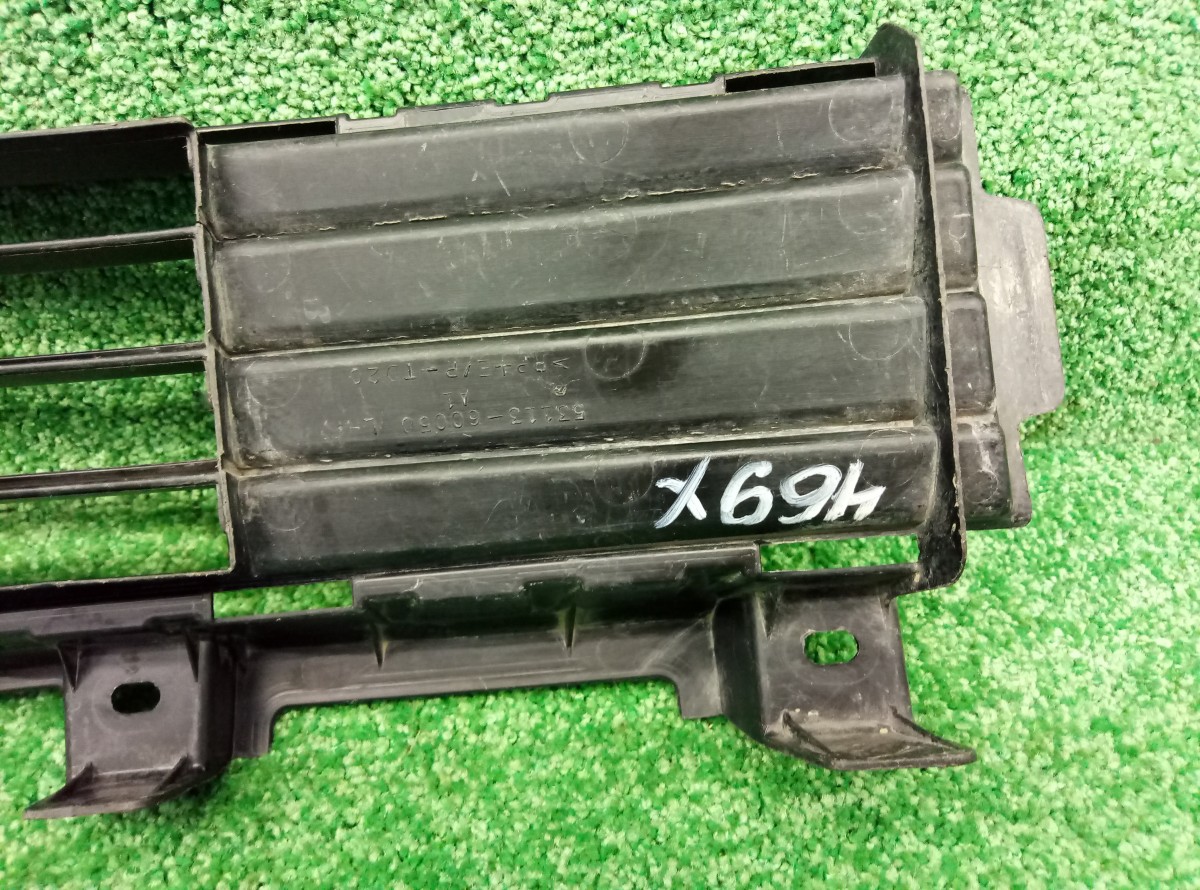 Решетка в бампер левая Lexus GX 2009-2013 5311360050 на Lexus GX