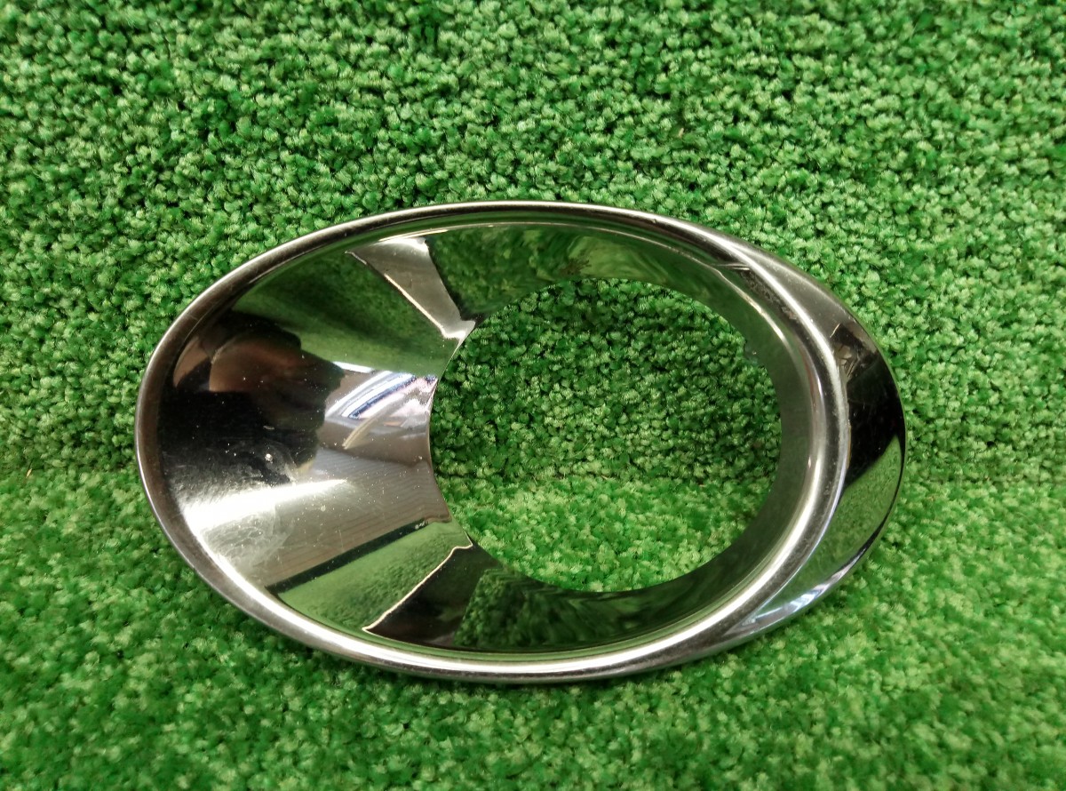 Оправа противотуманной фары передняя левая  Lexus Rx450 2010 8148248090 GYL16 2GR-FXE  на Lexus RX 3