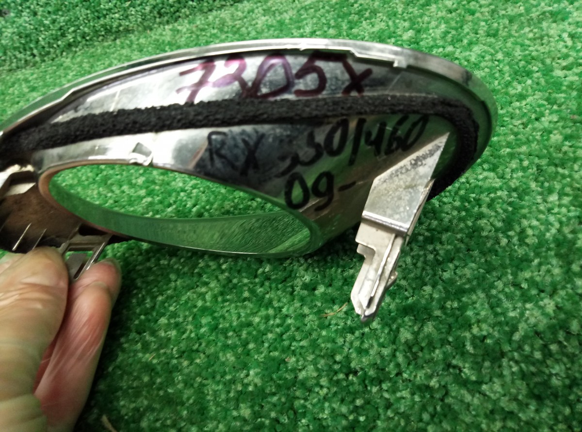 Оправа противотуманной фары передняя левая  Lexus Rx450 2010 8148248090 GYL16 2GR-FXE  на Lexus RX 3