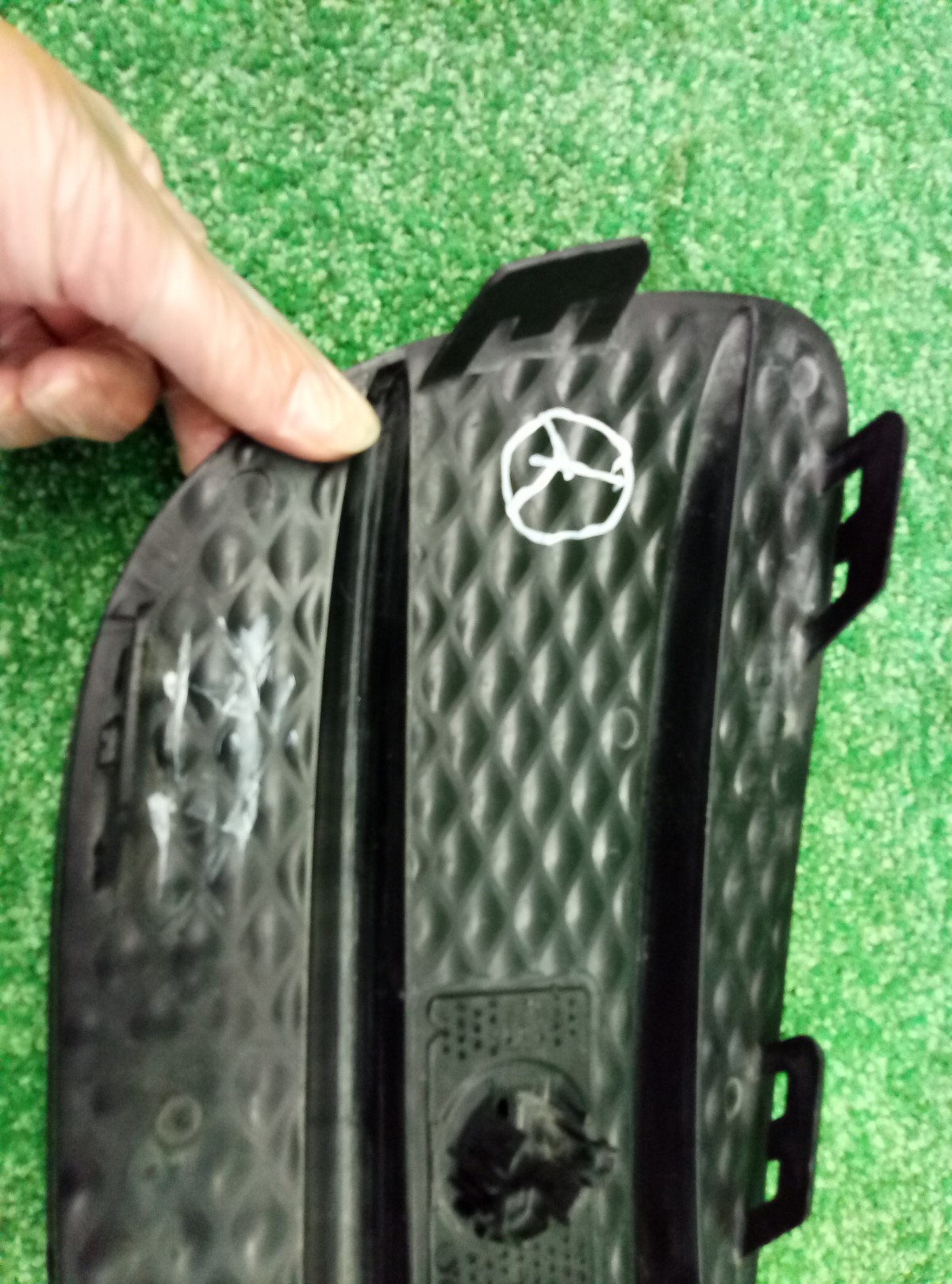 Накладка бампера правая передняя Mercedes E-Class W213 A2138856800 на Mercedes-Benz E-Class W212,S212,C207
