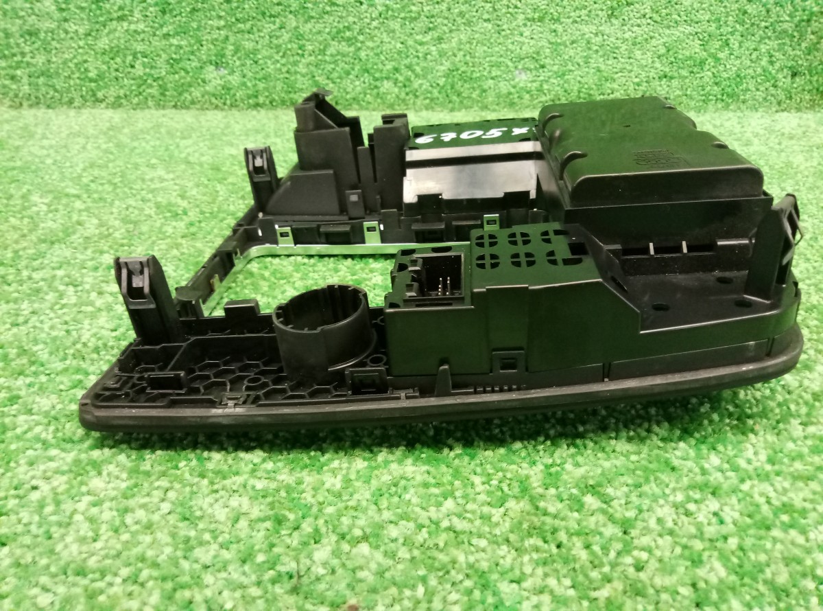 Блок управления магнитолой Audi A6 (C7) 2011-2014 4G1919612Q на Audi A6 (C7)