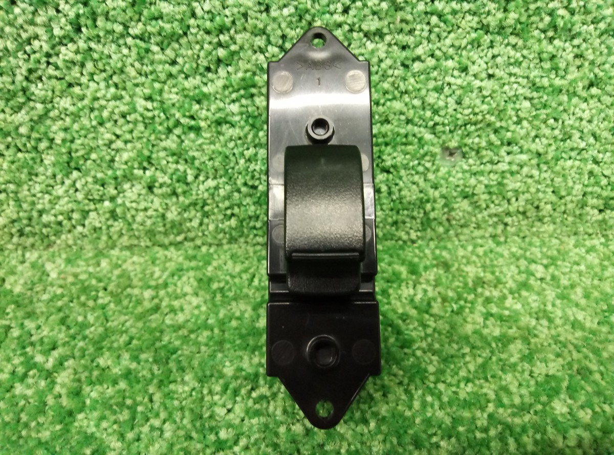 Кнопка стеклоподъемника Mitsubishi Lancer X 2008 8608A066 задняя правая  на Mitsubishi Lancer X