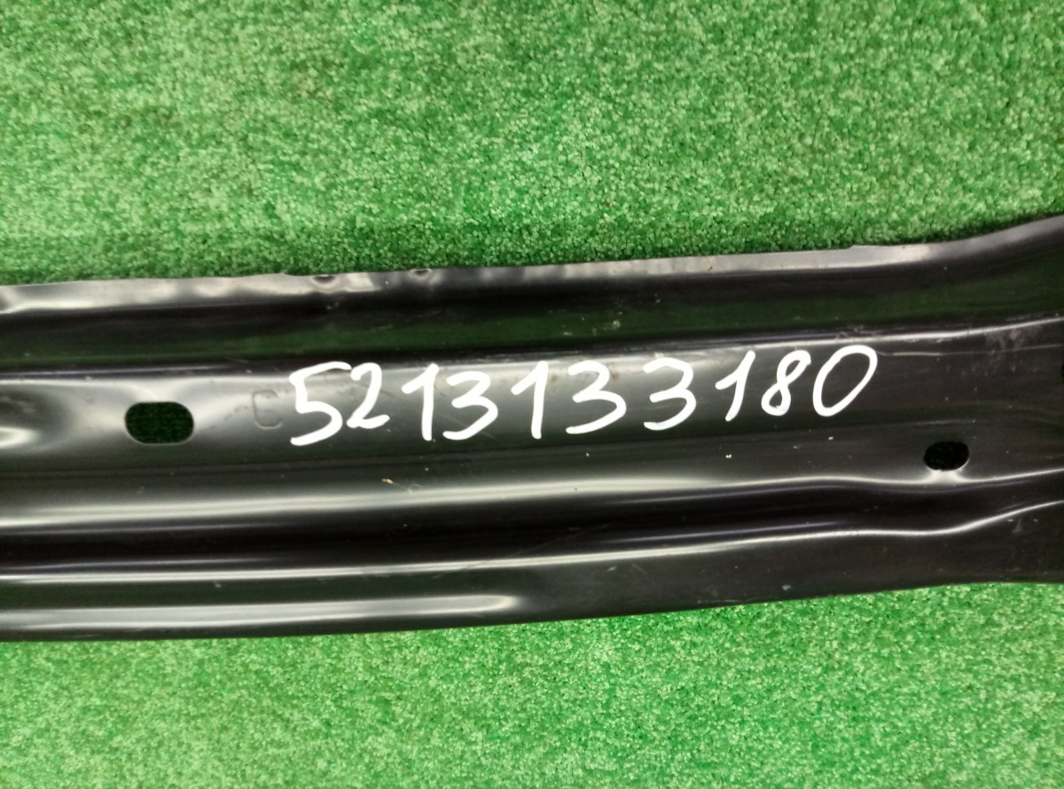 Усилитель переднего бампера Toyota Camry V70 5213133180 на Toyota Camry V50