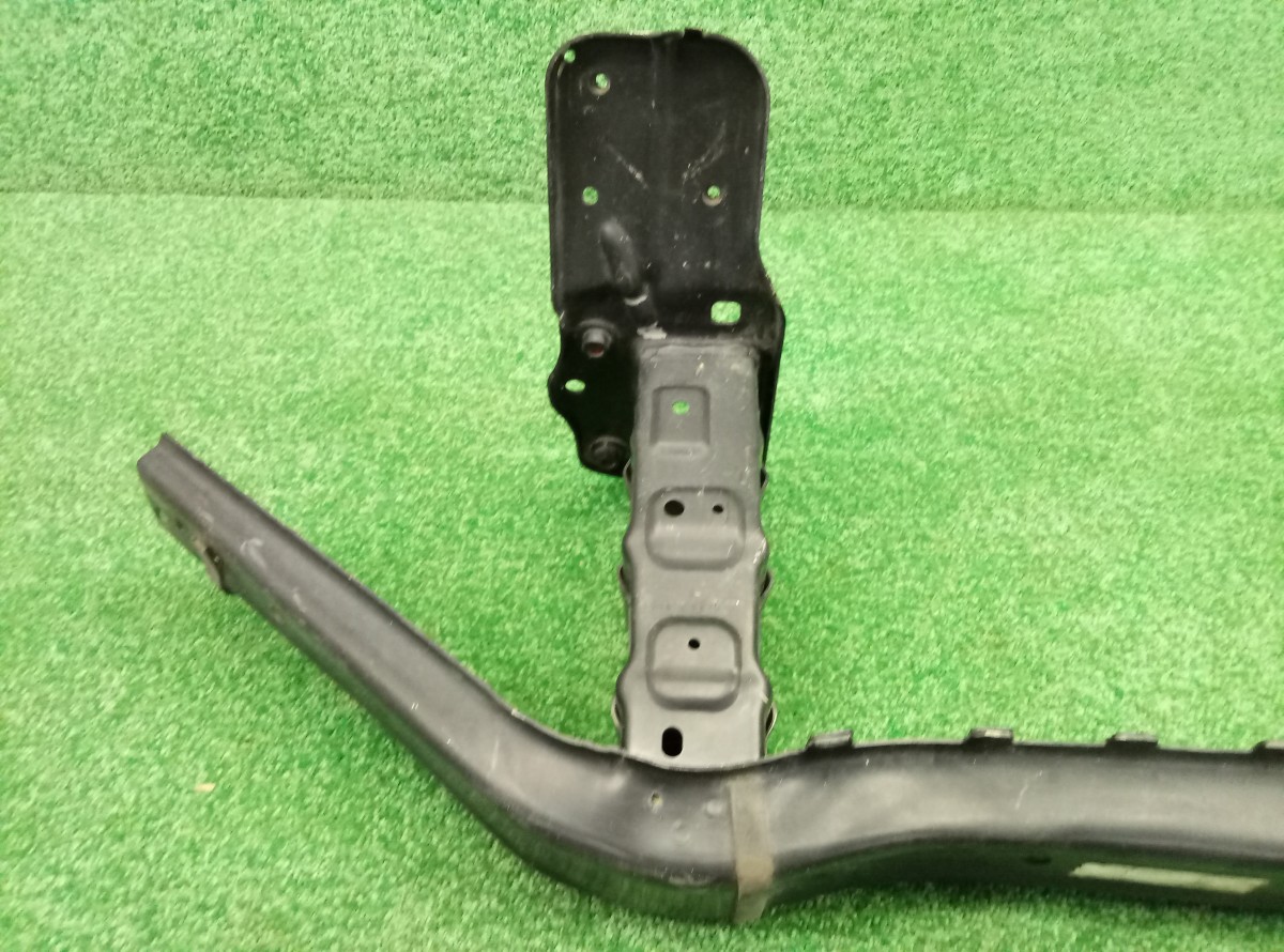 Усилитель переднего бампера Mercedes-Benz GL/GLS-Class (X166) 2012-2019 A1666264331 на Mercedes-Benz GLK-Class X204