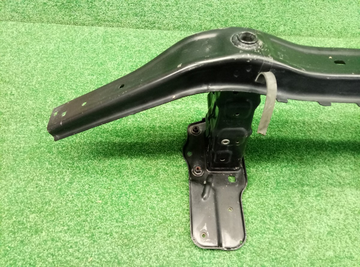 Усилитель переднего бампера Mercedes-Benz GL/GLS-Class (X166) 2012-2019 A1666264331 на Mercedes-Benz GLK-Class X204