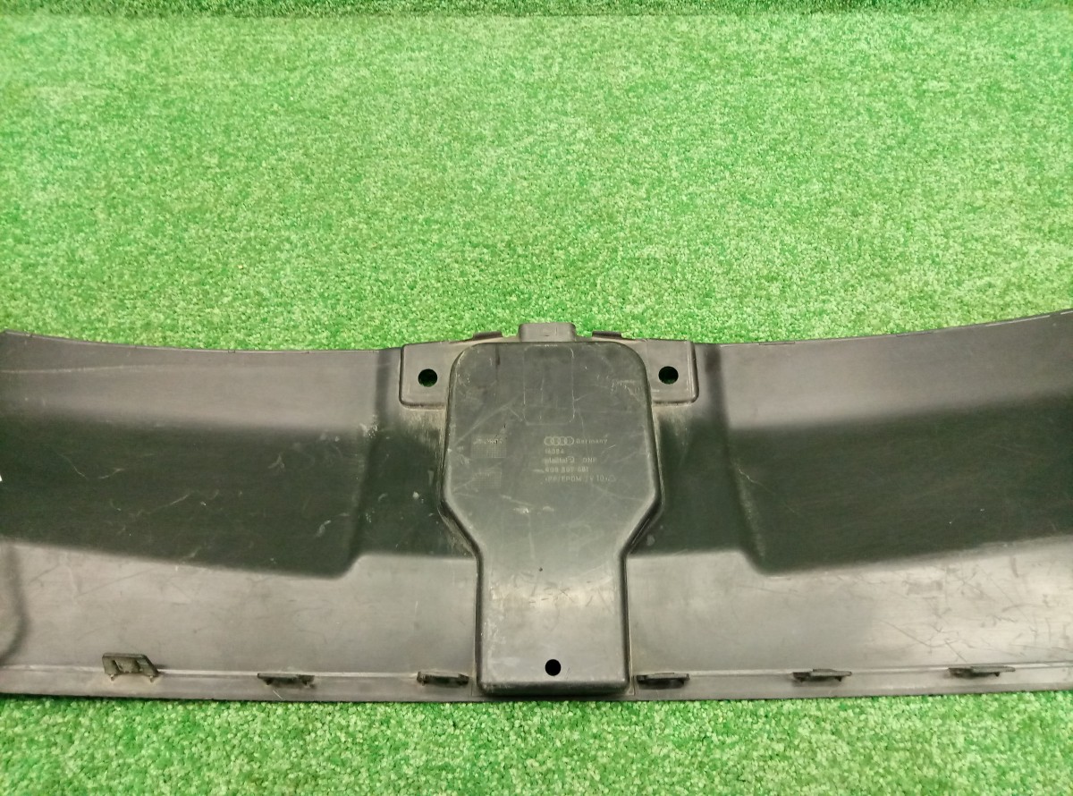 Кожух замка капота Audi A6 (C7) 2011-2014 4G0807081 на Audi A6 (C7)