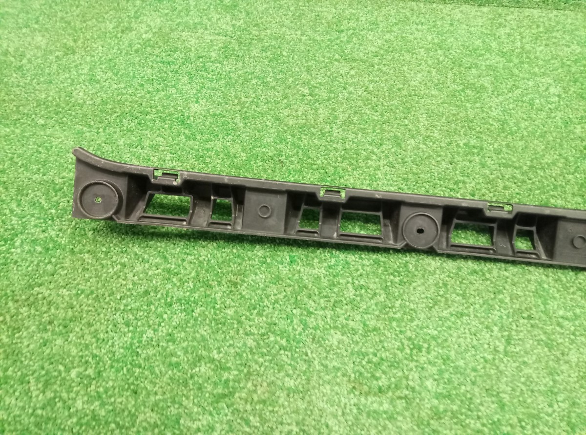 Наполнитель заднего бампера Audi A6 (C7) 2011-2014 6RU807863 на Audi A6 (C7)