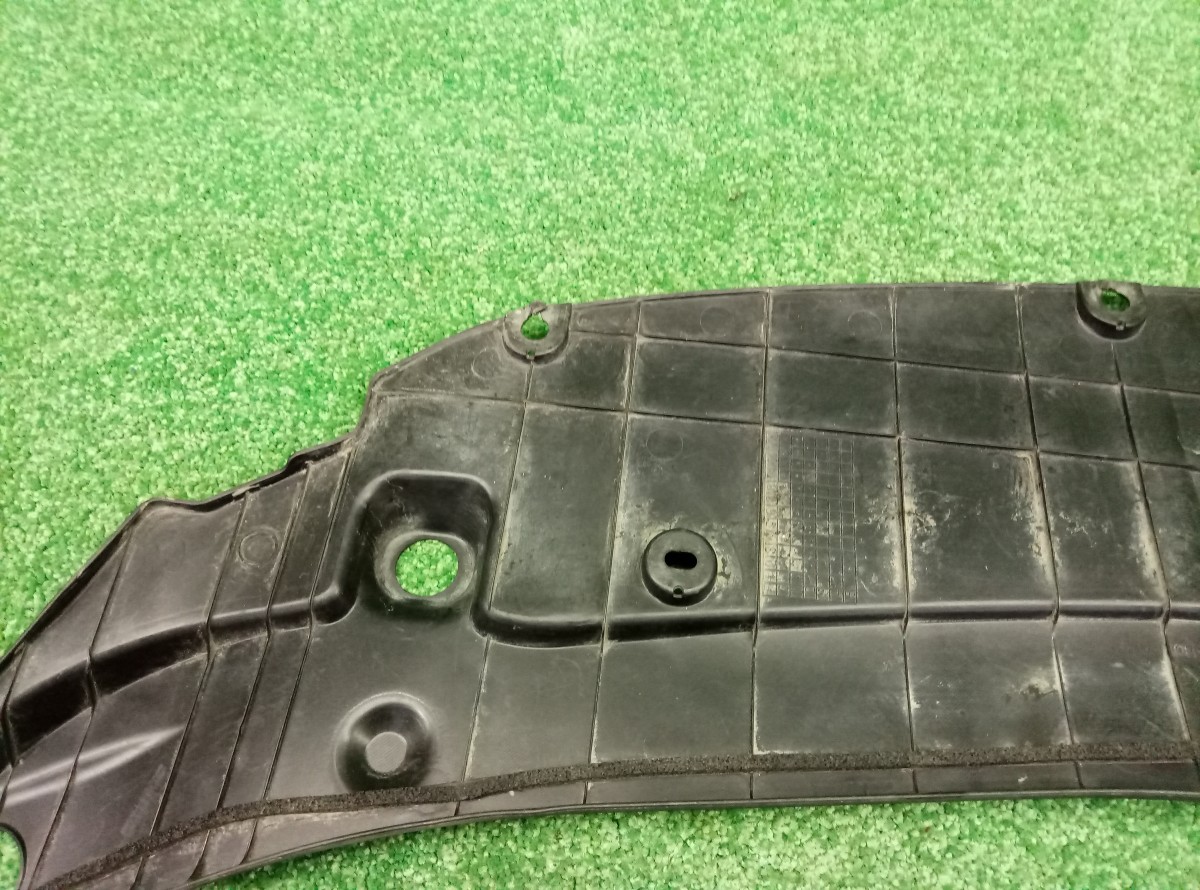Кожух замка капота Toyota Camry V50 2012-н.в. 5329533070 на Toyota Camry V50