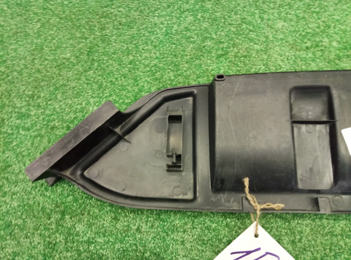 Кожух замка капота Audi Q7 (4L) 2005-2009 4L0121285 на Audi Q7 (4L)