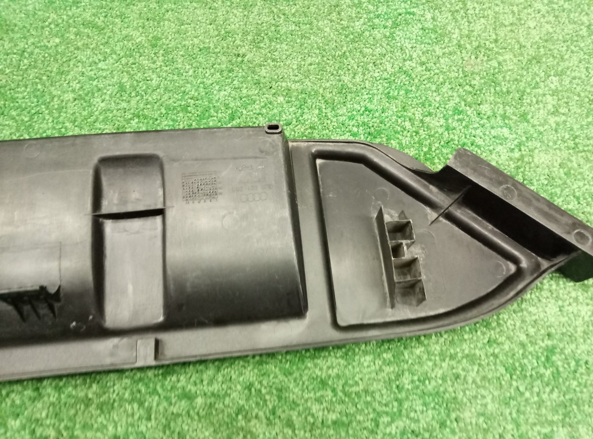 Кожух замка капота Audi Q7 (4L) 2005-2009 4L0121285 на Audi Q7 (4L)