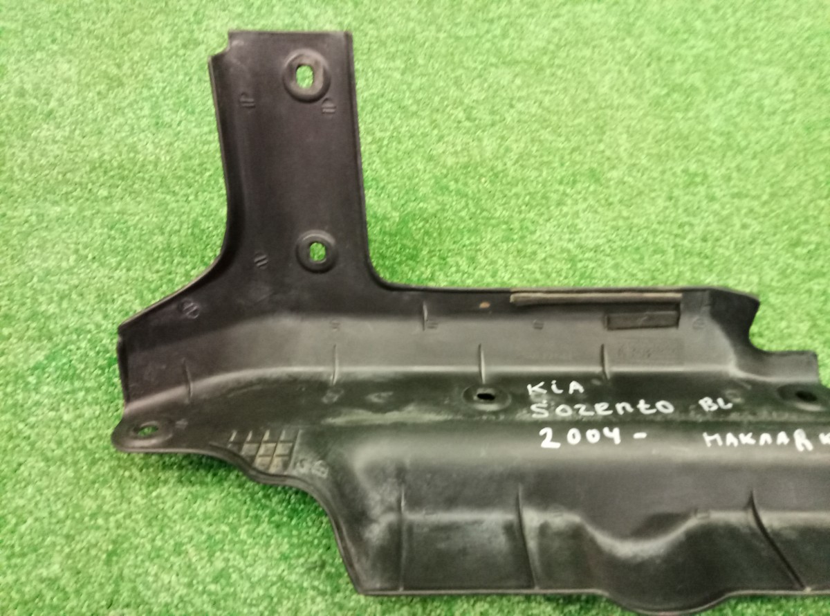 Кожух замка капота Kia Sorento 2002-2009  865853E000  на Kia Sorento (BL)