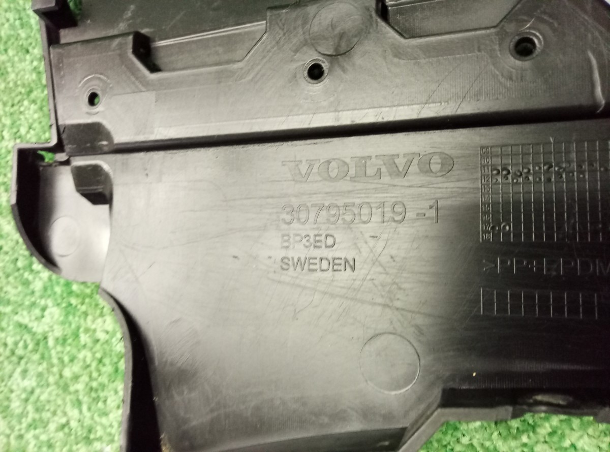 Пыльник (кузов наружные) Volvo S60  2010-2013 307950191 на Volvo S60 