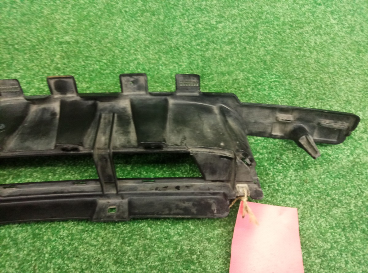 Кронштейн переднего бампера правый BMW X6 E71 2007-2014 51117176270 на BMW X6 E71