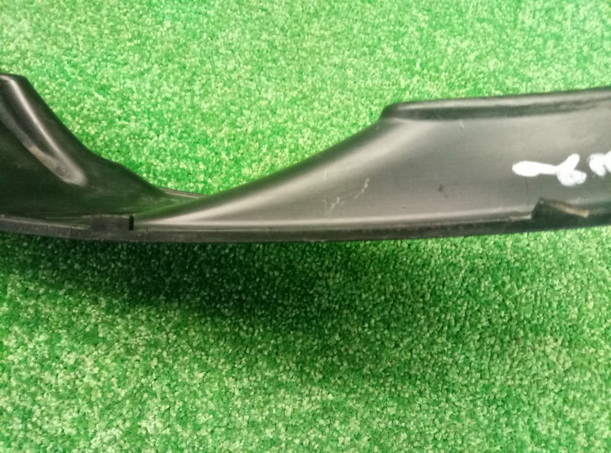 Решетка в бампер центральная Hyundai H1 Grand Starex 865854H010 на Hyundai ix35 