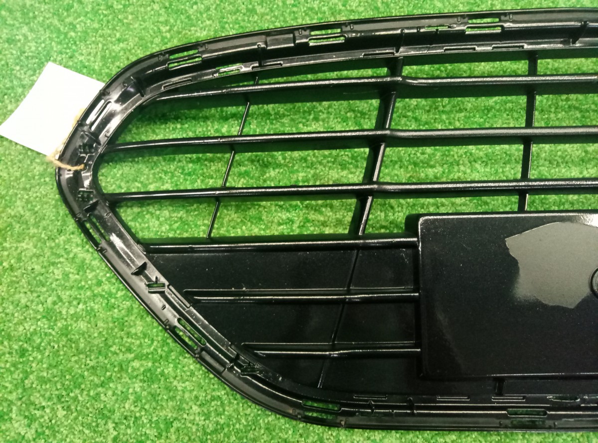 Решетка в бампер центральная Ford Mondeo 4 2007-2010 BS7117B968 на Ford Mondeo 4