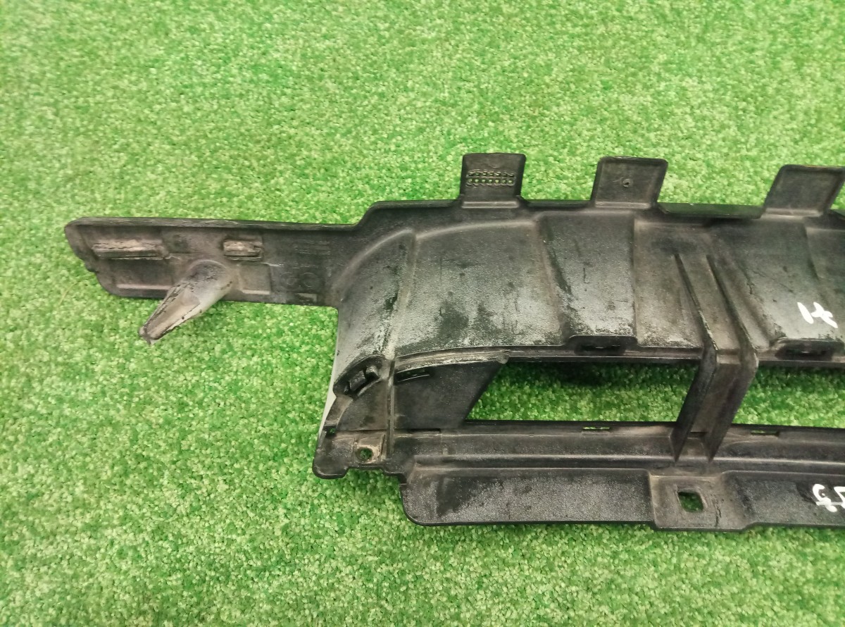 Кронштейн переднего бампера правый BMW X6 E71 2007-2014 51117176270 на BMW X6 E71