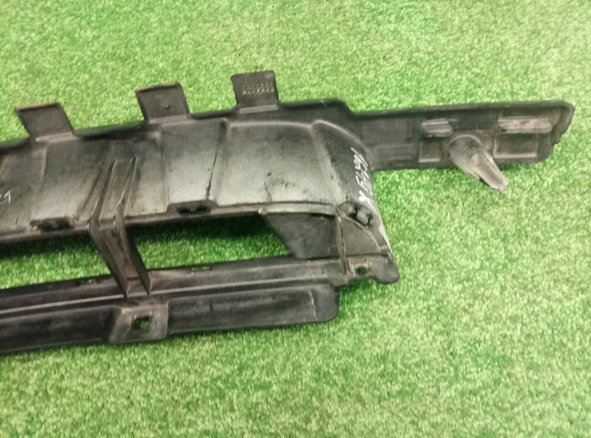 Кронштейн переднего бампера правый BMW X6 E71 2007-2014 51117176270 на BMW X6 E71