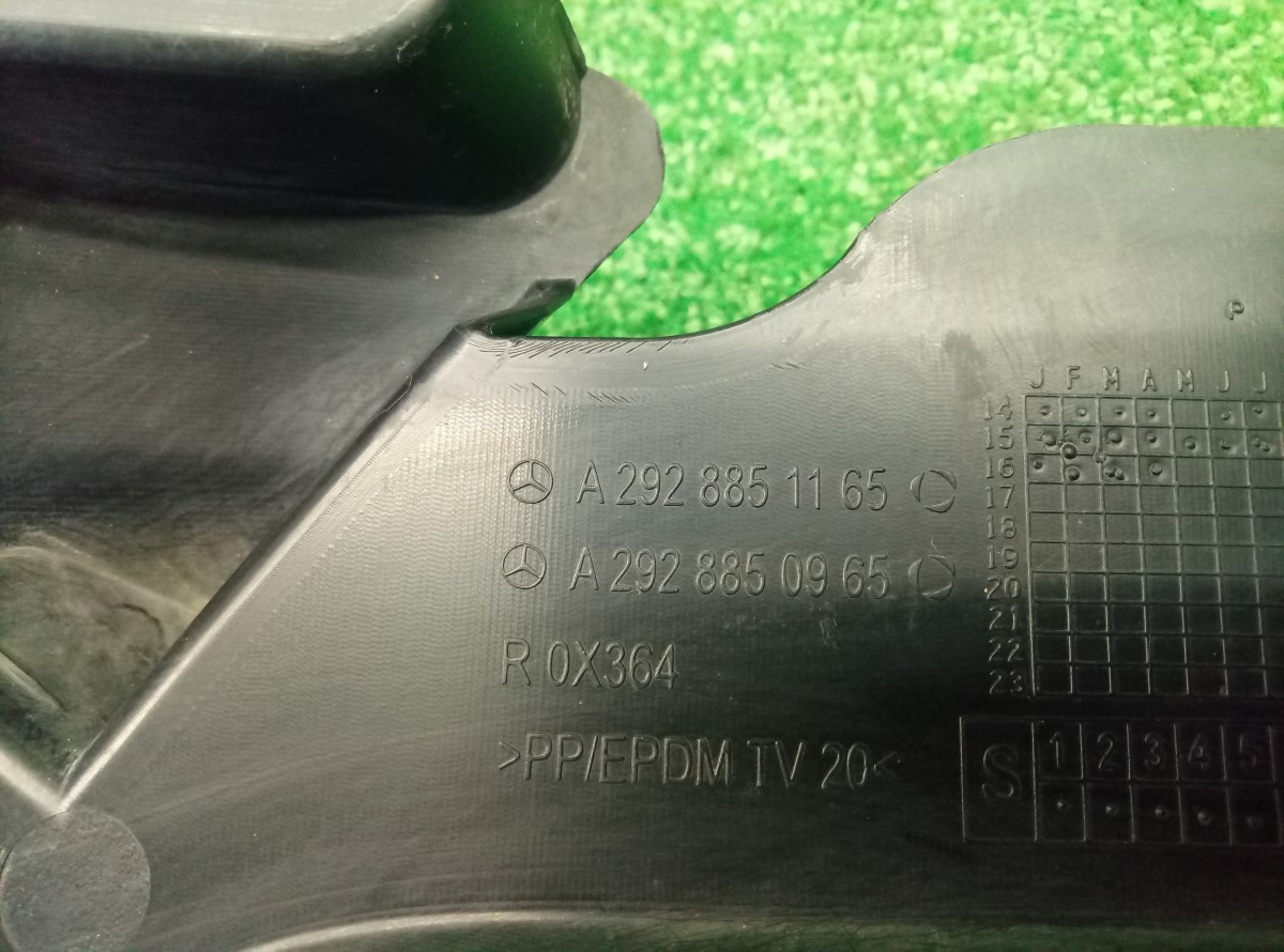 Кронштейн переднего бампера Mercedes GLE  A2928851165 на Mercedes-Benz GL-Class X166