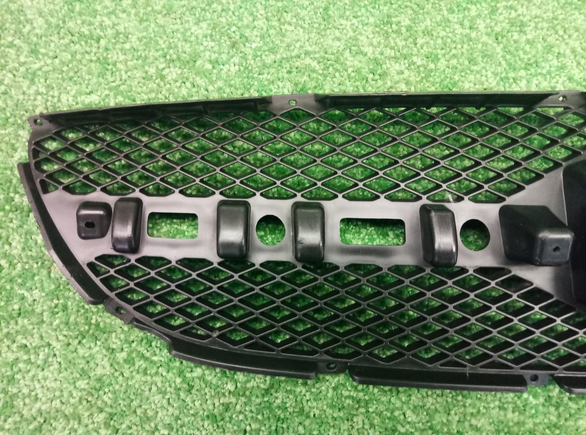 Решетка радиатора Hyunda Getz 2002-2010 863851C310 на Hyundai Getz 